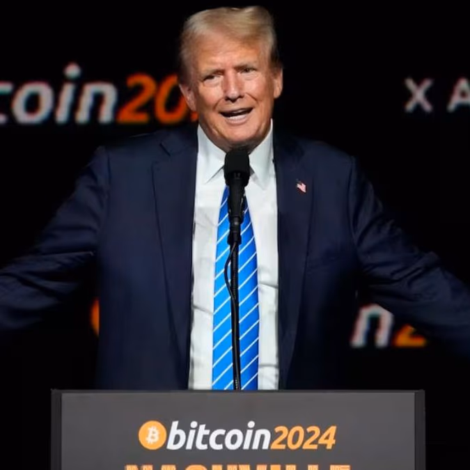 Trump encabeza conferencia de bitcoin y recauda fondos millonarios