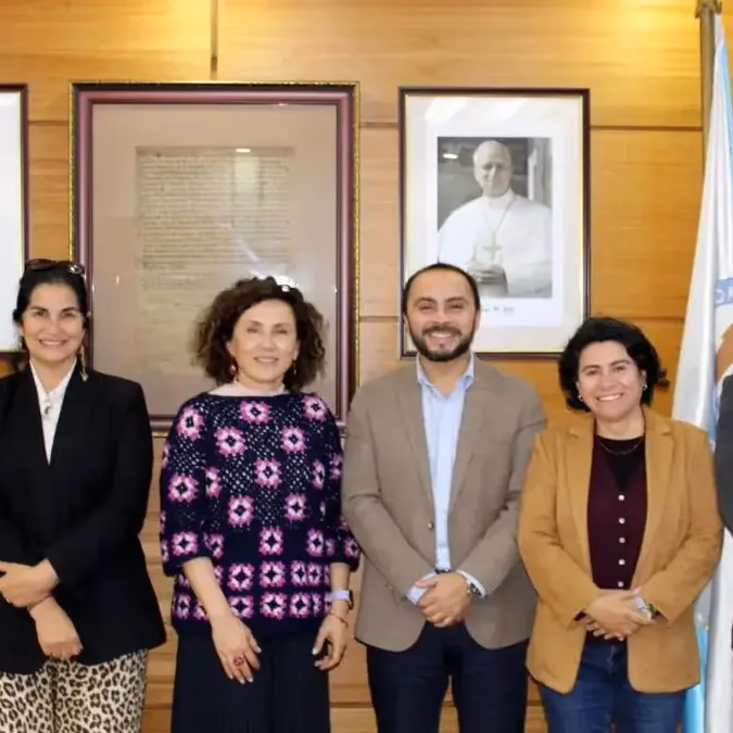 UCN y Antofagasta Minerals apuestan por colaboración para apoyar el talento local