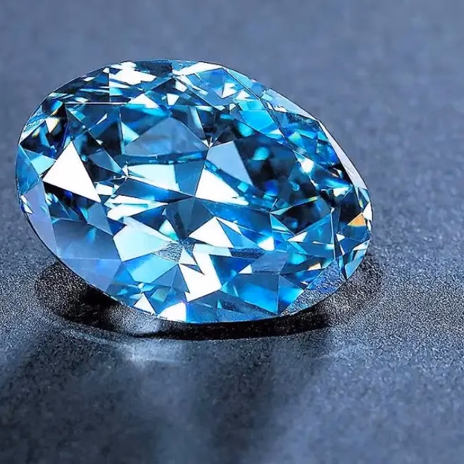 Un azul excepcional que reaviva la fe en las gemas naturales