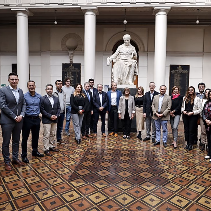 Universidad de Chile y Fraunhofer Alemania fortalecen alianza para liderar la transición energética y combatir el cambio climático