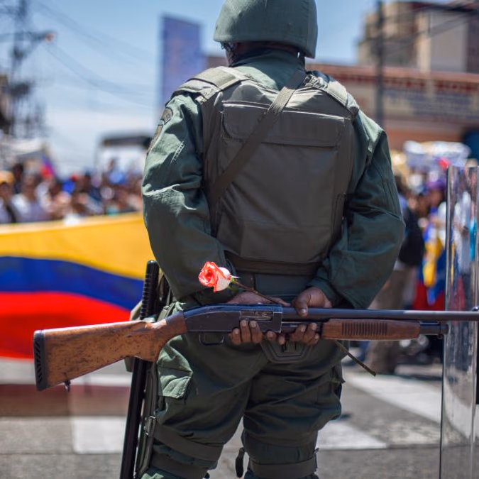 Venezuela despliega tropas contra mineros ilegales en una zona dorada clave