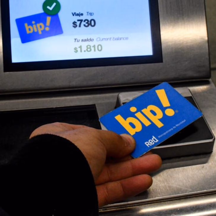 Visa introduce pago sin contacto en el Metro de Santiago para facilitar movilidad de turistas y residentes