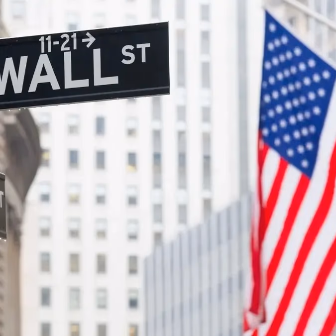 Wall Street repunta tras fallo 6-3 que declara ilegales los aranceles de Trump: el remezón llega a Chile