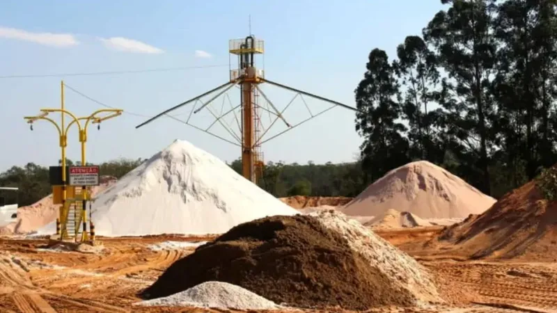 Tierras raras: China impone sanciones obligatorias y refuerza control sobre hasta 70% de la producción global