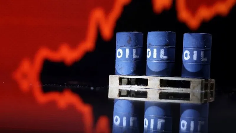 Petróleo Brent supera los US$111: tensión en Ormuz y plan militar de EE.UU. sacuden el mercado global