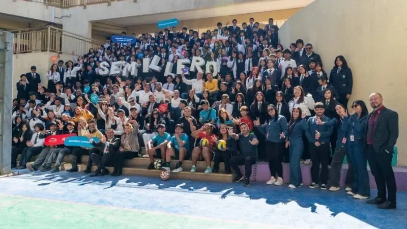 Lomas Bayas: más de 800 estudiantes y 3 contratos marcan el salto del Semillero LomasLab 2026 en Antofagasta