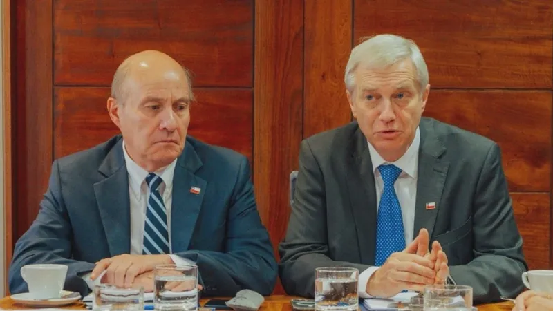 Kast respalda opción de decretos para avanzar en la megarreforma y asegura que “los gobiernos siguen gobernando”
