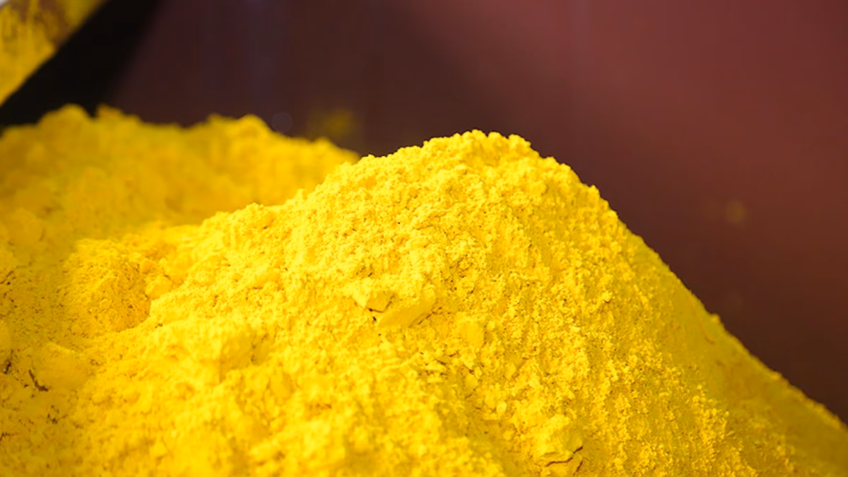 2024: El Inusual Dúo que Domina – Oro y Uranio Brillan en el Escenario Global