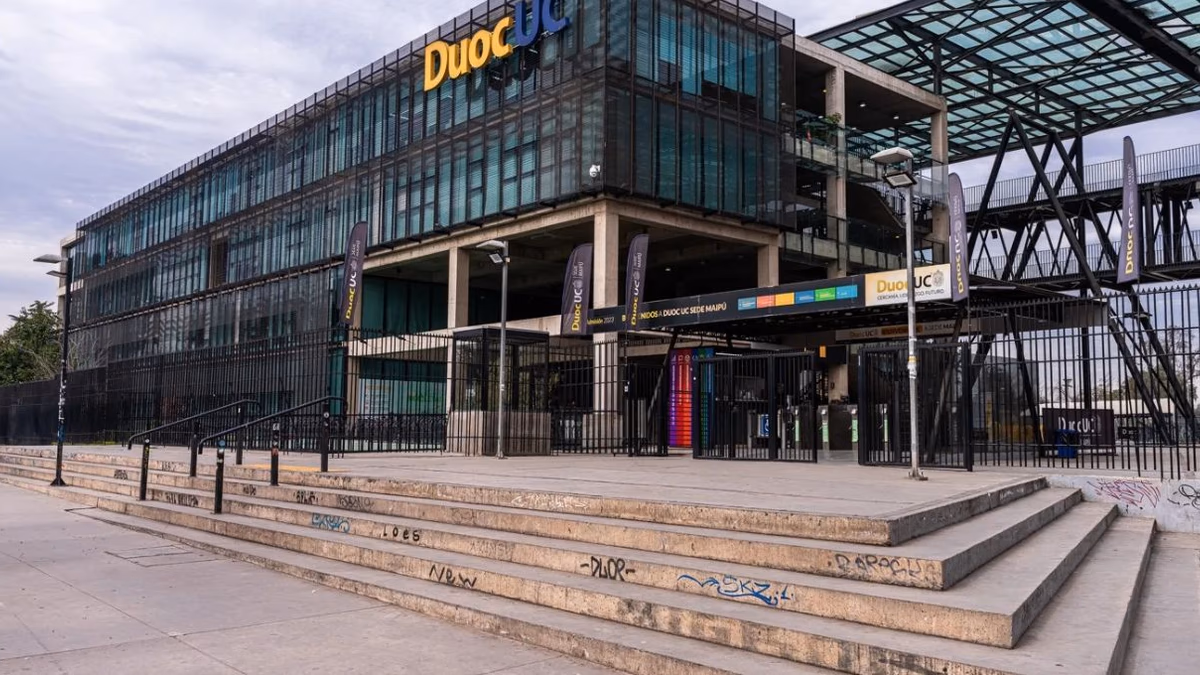 7 puestos de trabajo disponibles en Duoc UC: cómo postular y requisitos