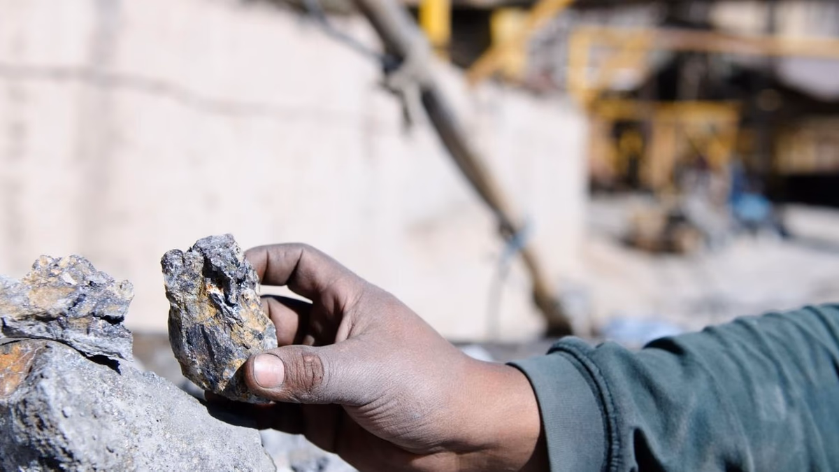 Bolivia fija nuevas cotizaciones mineras para julio con cobre en US$6,10 la libra y oro sobre US$4.150 la onza
