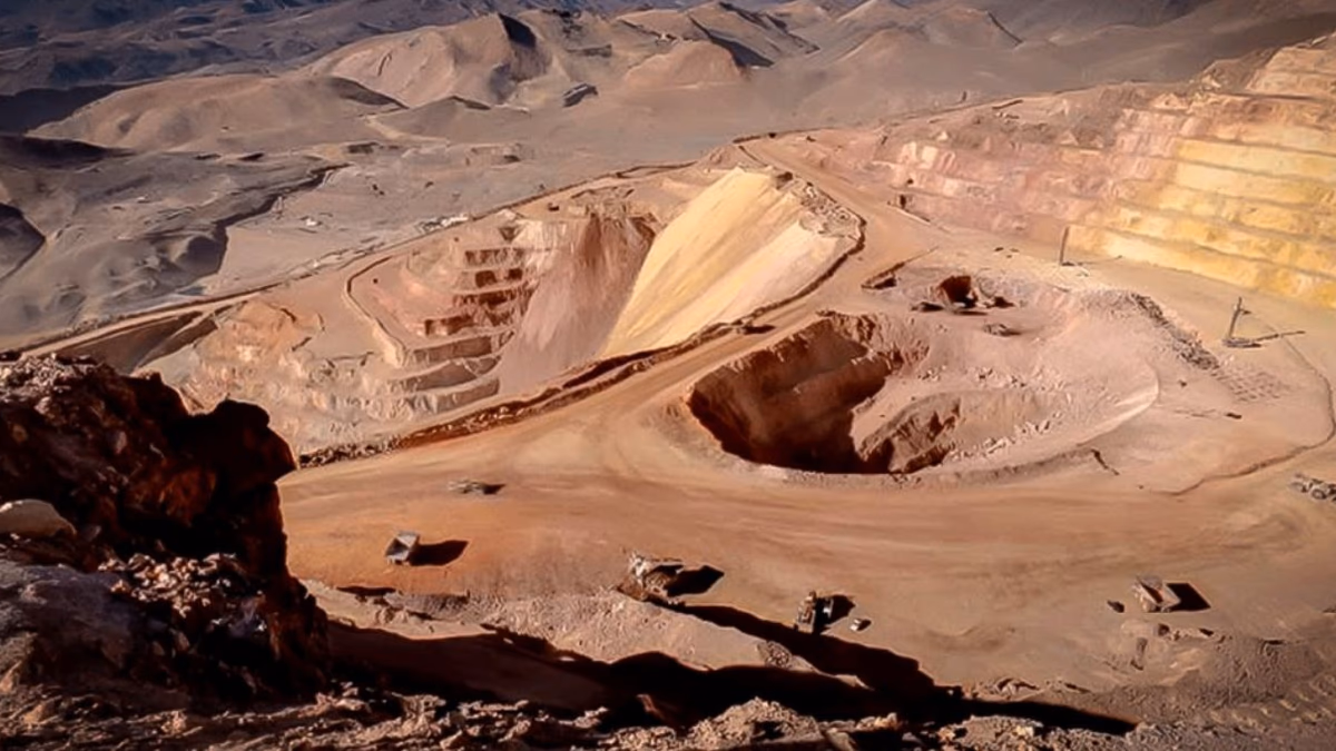 Chinalco compra proyecto Los Calatos por más de US$ 200 millones y refuerza su presencia minera en Perú
