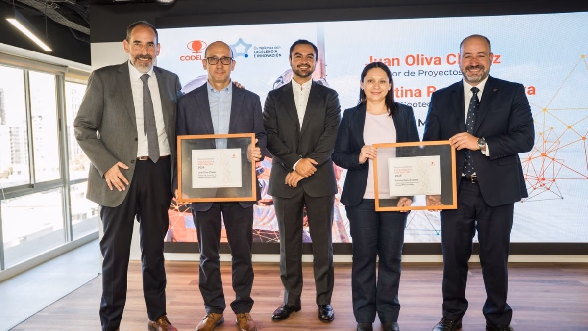 División ministro Hales recibe importante premio por gestión de taludes