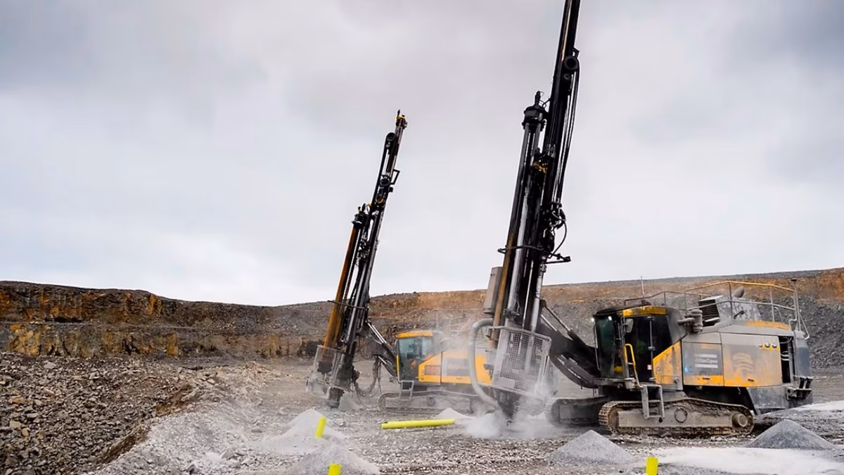 Daura Gold intersecta mineralización de oro y plata de alta ley y confirma un gran sistema epitermal de la perforación de fase uno en Cerro Bayo
