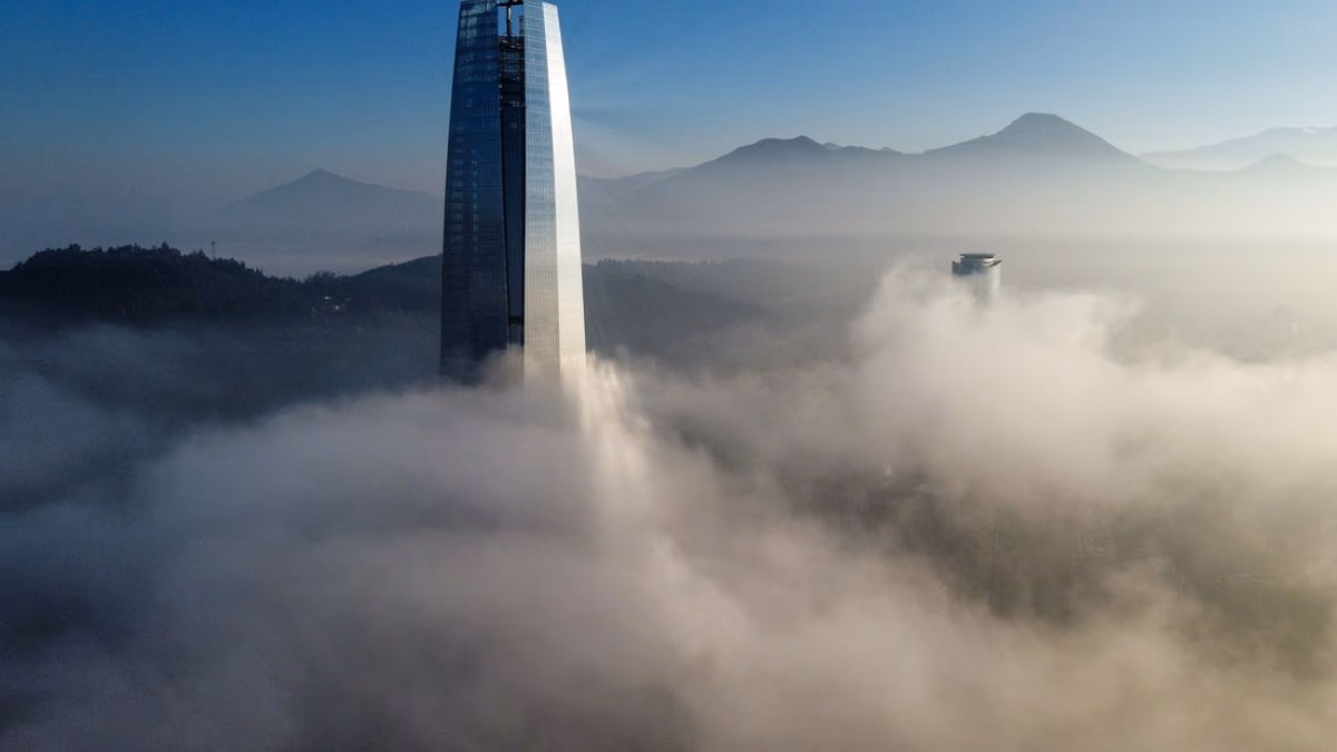 Bajas temperaturas y contaminación elevan riesgo respiratorio en Santiago: expertos advierten un invierno más agresivo