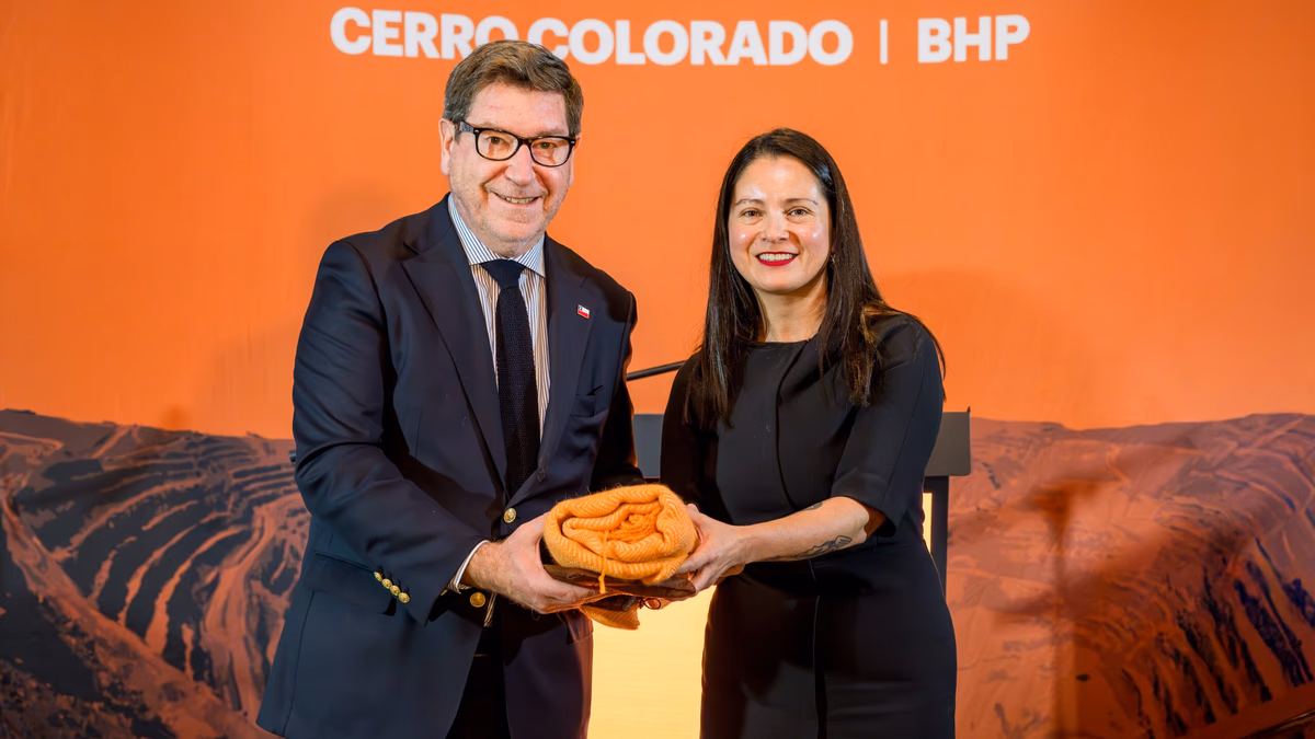 Biministro Mas destaca permiso de sondajes para Cerro Colorado| BHP
