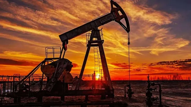 Acciones petroleras: Chevron salta 7,3% y refinerías suben hasta 16% tras la caída de Maduro