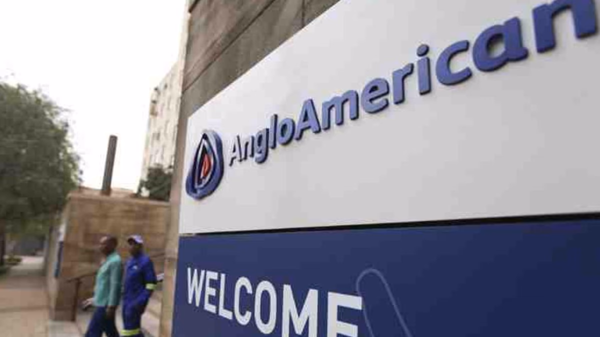 Accionistas de BHP esperan oferta mejorada en reestructuración de Anglo American