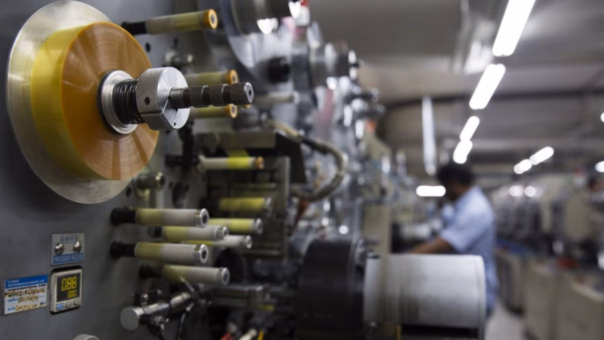 Actividad fabril de China se expande por primera vez desde septiembre en una nueva señal de repunte económico