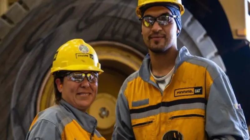 Acuerdo sindical pone fin a huelga de Finning y despeja tensión en la “ruta de la minería” en Antofagasta