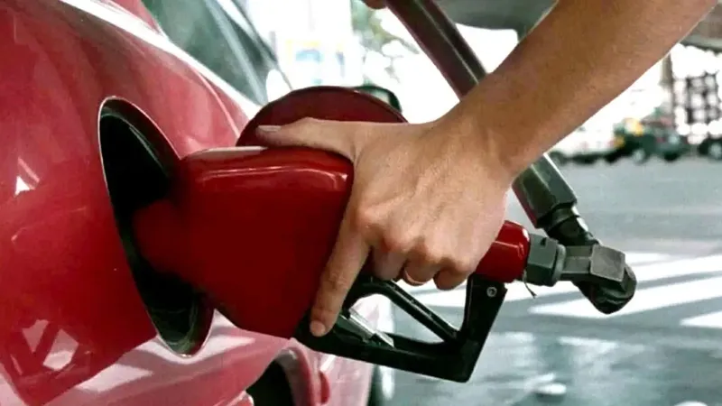 Ahorra hoy: beneficios en combustibles acumulables con tarjetas y aplicaciones móviles