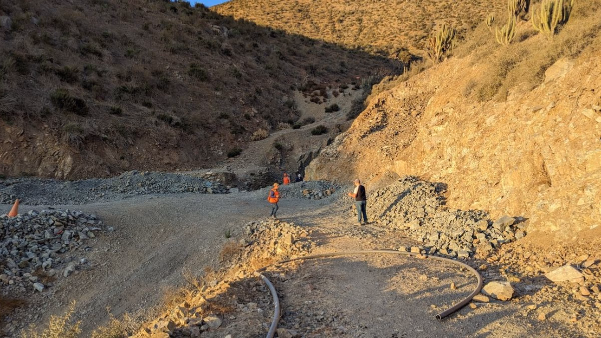 Altiplano informa resultados de ensayos de su Proyecto Cobre-Oro-Hierro Santa Beatriz que arrojaron hasta 2.45 m con 3.65 %Cu; 0,29 g/t de oro; y 26,97%Fe