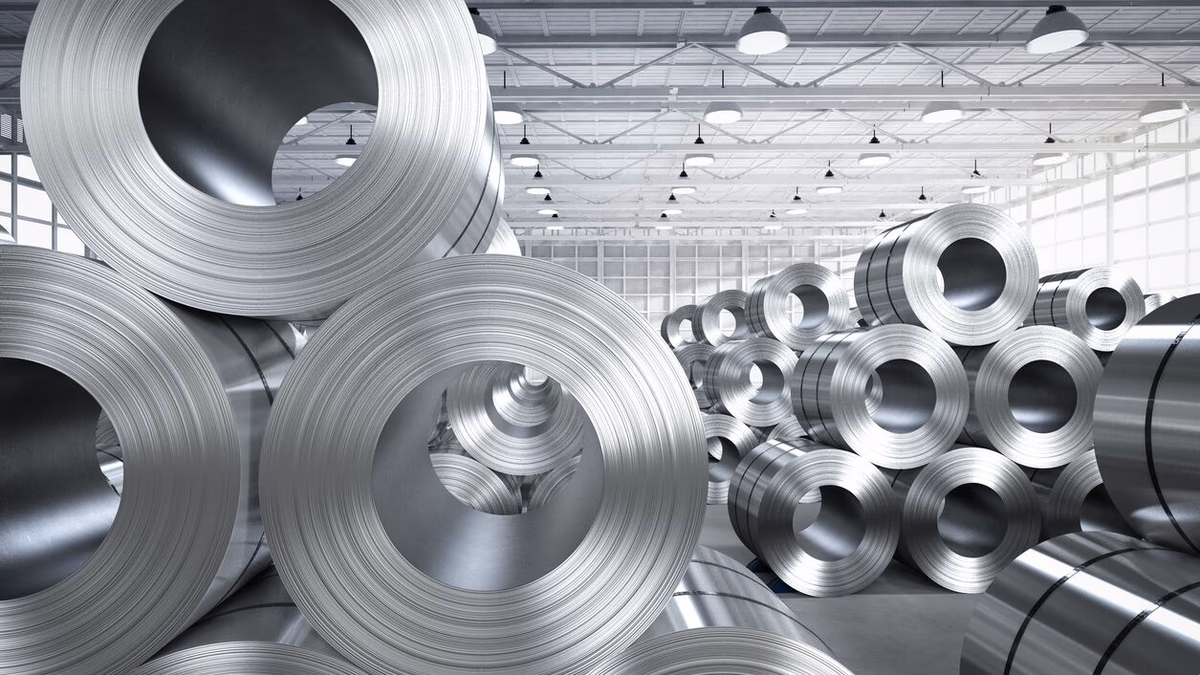 Aluminio se dispara por temor a interrupciones de oferta rusa, cobre sube