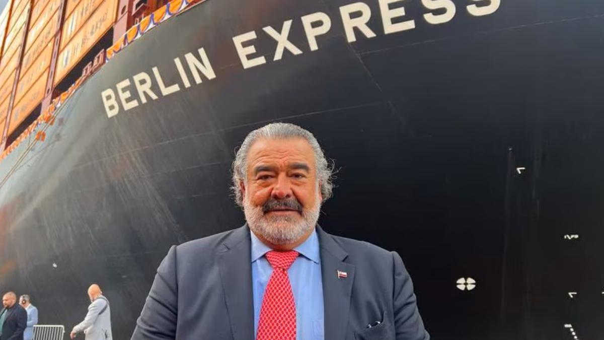 Andrónico Luksic participa en Hamburgo en recepción de un nuevo buque para Hapag-Lloyd