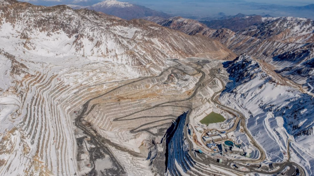Anglo American da un giro verde en su mina Los Bronces.