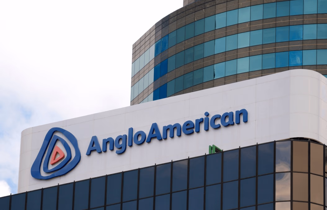 Anglo American Inicia Revisión de Activos Tras Desplome Financiero