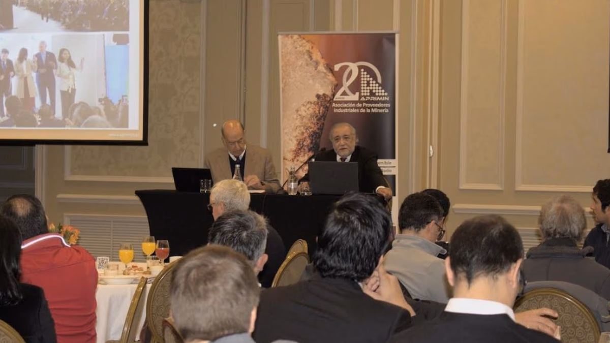 Anglo American presenta proyecto de minería sustentable en Desayuno Aprimin