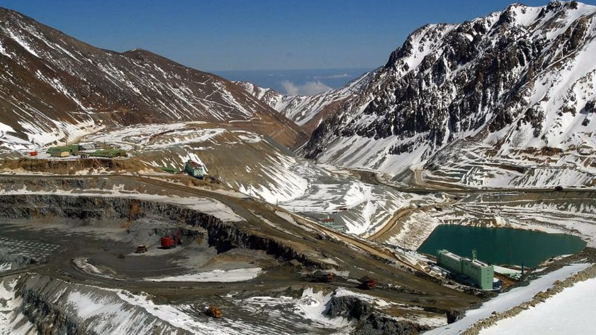 Anglo American Sur pide nueva concesión minera de exploración en Lo Barnechea