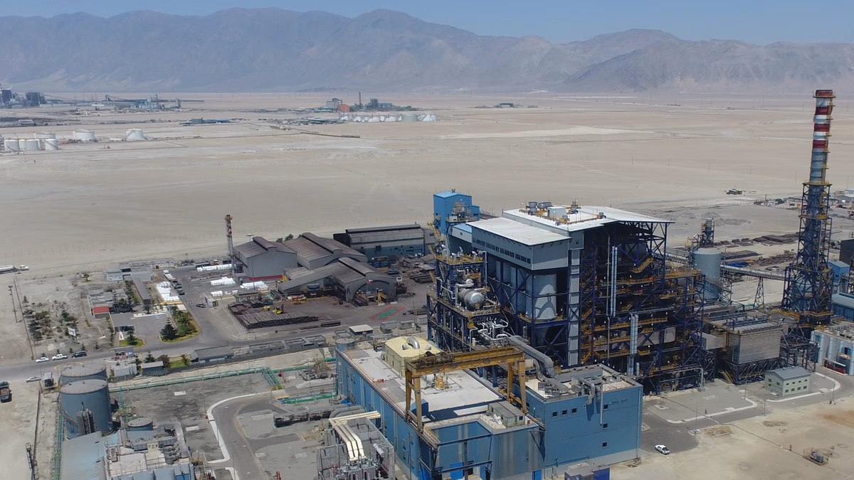 ANID premia a estudiante UAI por proyecto que aplicará IA y machine learning para el monitoreo de emisiones atmosféricas de centrales termoeléctricas