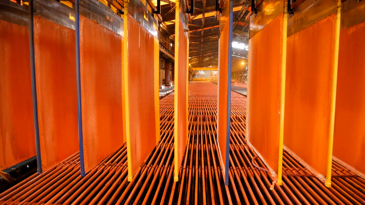 Antofagasta Minerals cumple sus metas de producción y costo