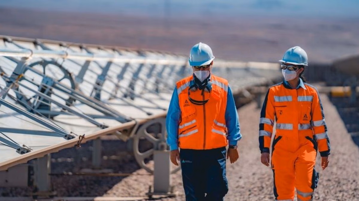 Antofagasta Minerals ofrece puestos de trabajo para tres operaciones y Corporativo