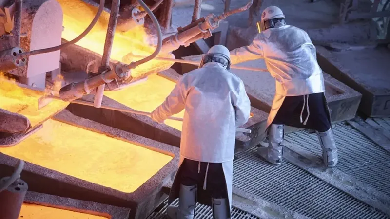 Aprobada norma para reducir emisiones contaminantes en fundiciones de cobre en Chile