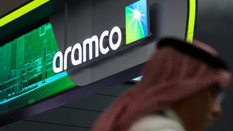Aramco evalúa desviar exportaciones de crudo a Yanbu por tensiones regionales