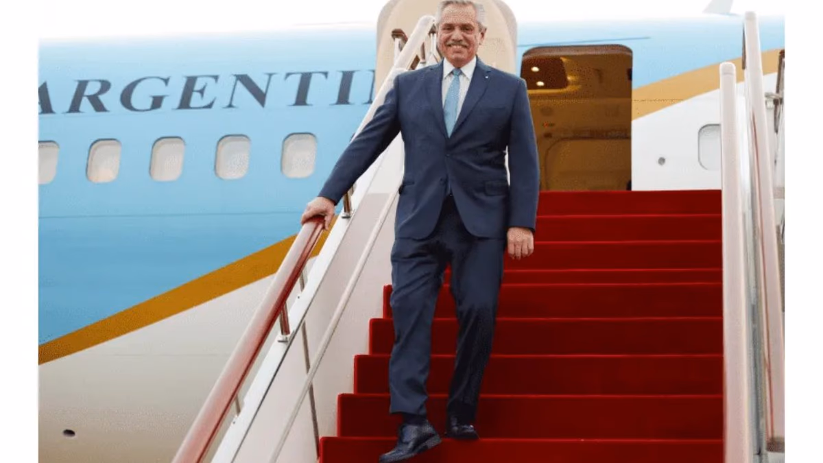 Argentina: Alberto Fernández llegó a Shanghái: agenda con empresarios mineros, de las comunicaciones y fabricantes de baterías de litio