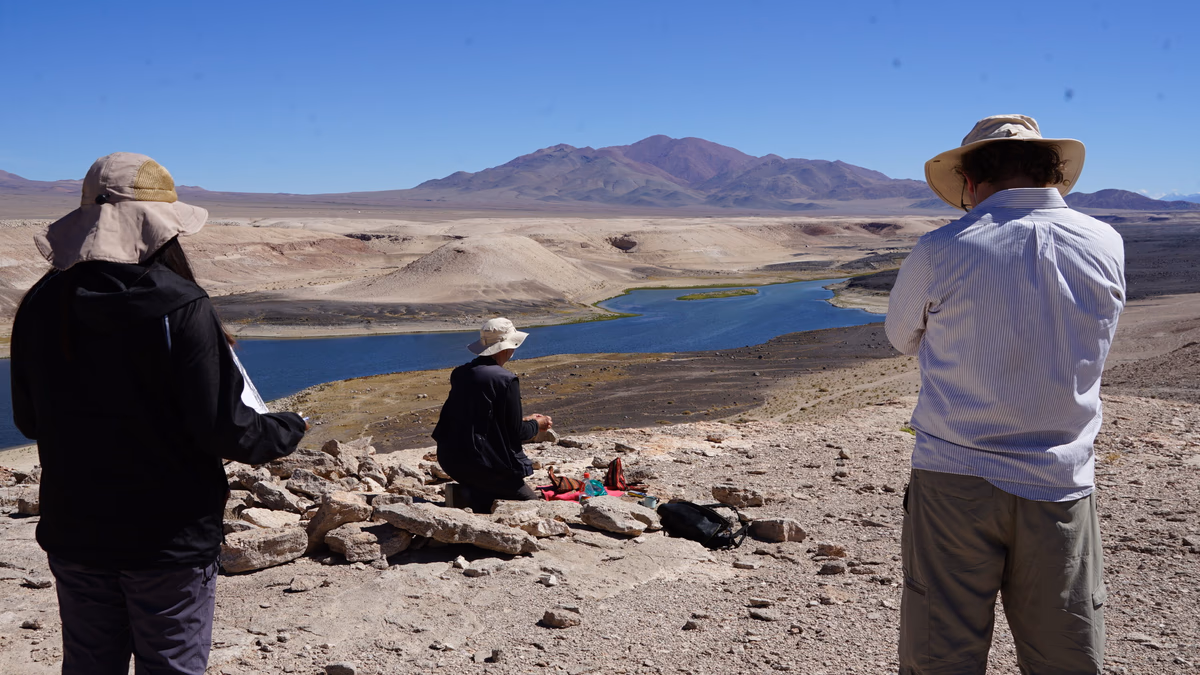 Asociación Indígena de Calama explora y estudia antiguos senderos troperos con aporte del Fondo Patrimonial de El Abra