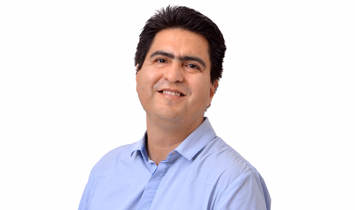 Asume nuevo director del Centro de Transición Energética UAI