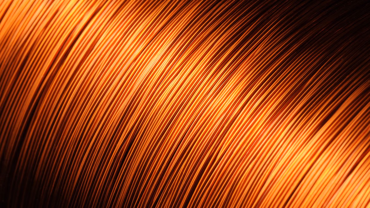 Auge en los precios del cobre: Cómo los aranceles de EE.UU. y la escasez global impulsan la volatilidad en la London Metal Exchange
