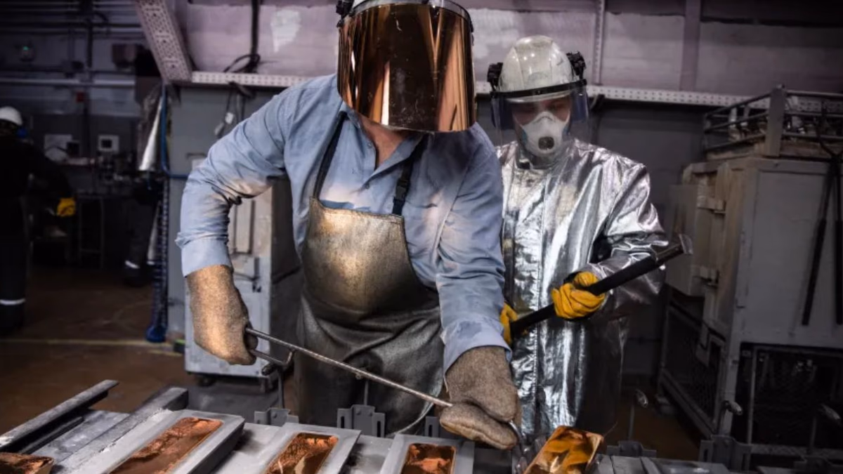 Aumento en importación de oro ruso desafía sanciones en Suiza