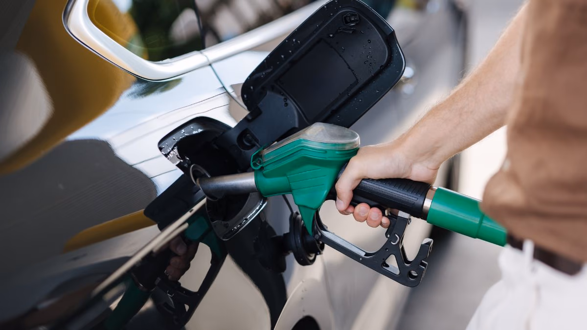 Baja el precio de la bencina en Chile: Nuevos valores desde el 20 de febrero