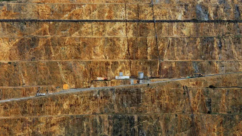 Barrick anuncia OPI para activos auríferos en Norteamérica en Nueva York