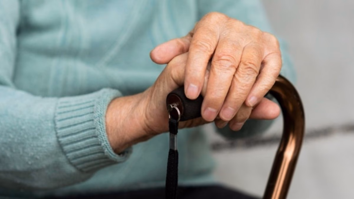 Beneficios económicos para adultos mayores en junio: pensión, bonos y más