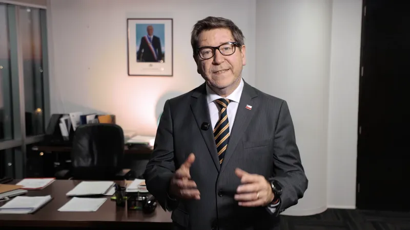 Biministro Mas: "Nos eligieron para reactivar el crecimiento económico de Chile"