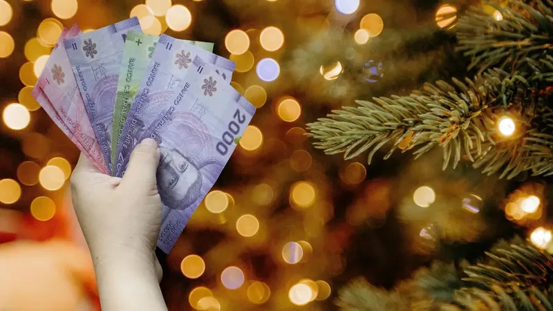 Bonos y beneficios disponibles en diciembre: revisa los pagos y requisitos clave
