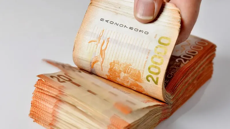 Busca dinero olvidado solo con tu nombre en la CMF: Más de $94.444 millones en 117.156 acreencias 2025