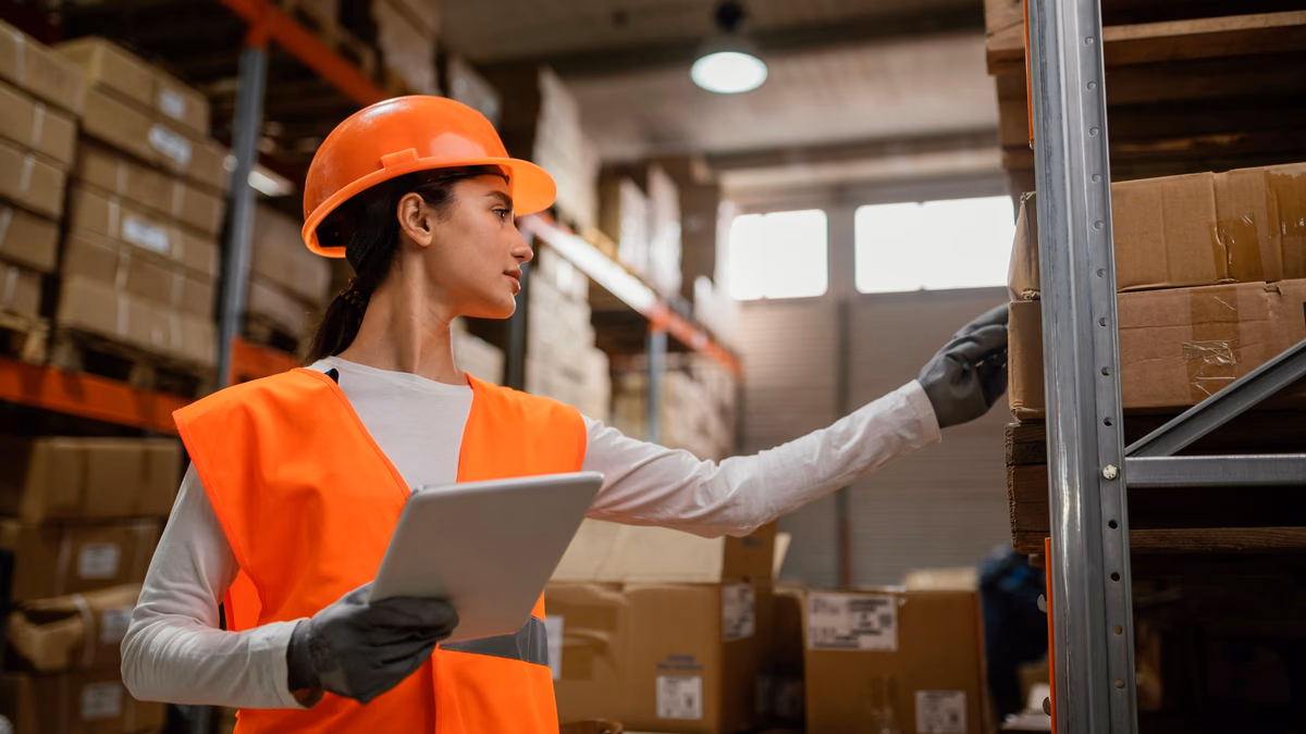 Buscan 250 personas para trabajar en logística este Cyber Monday