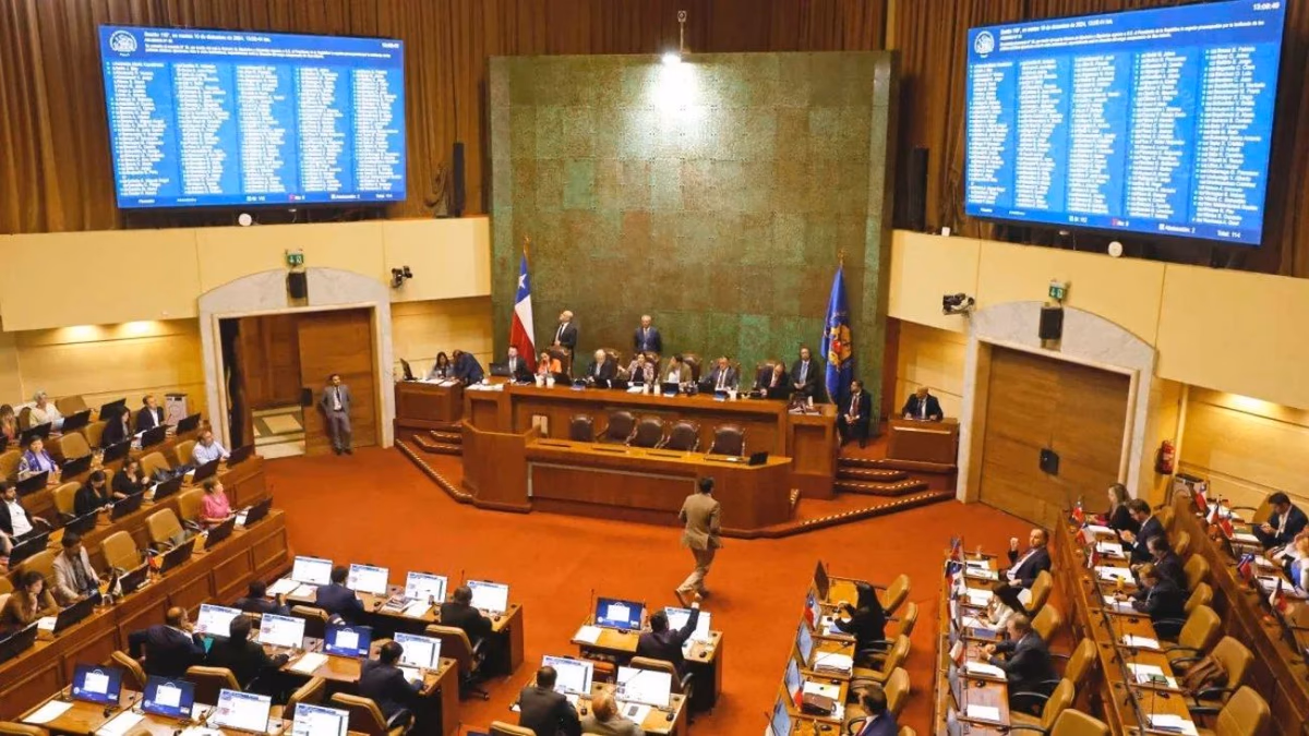 Cámara aprueba reajuste para trabajadores del sector público: contempla pago en tres etapas