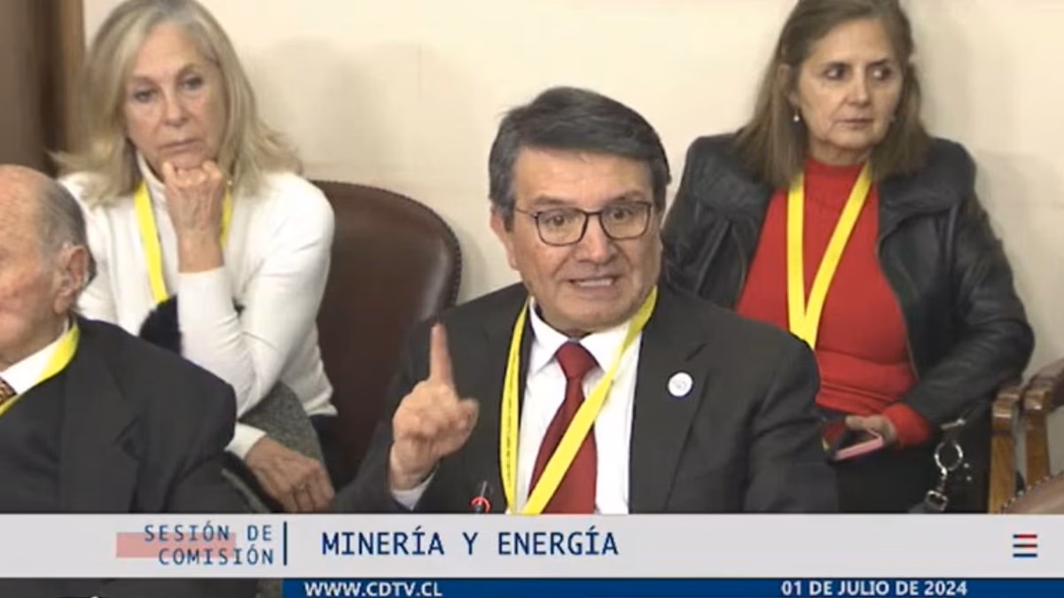 Cámara Minera de Chile apoya proyecto de ley que deroga la no concesibilidad del litio